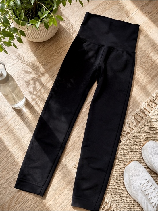 SPANX Pants - SPANX Look At Me Now Seamless Leggings Black Cropped Shaping Small